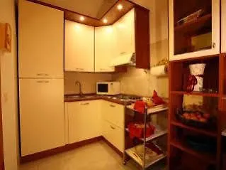 Cappuccino - Piazza Bologna Nocleg ze śniadaniem 3*