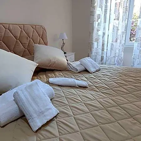 Bed & Breakfast Cappuccino - Piazza Bologna 3*